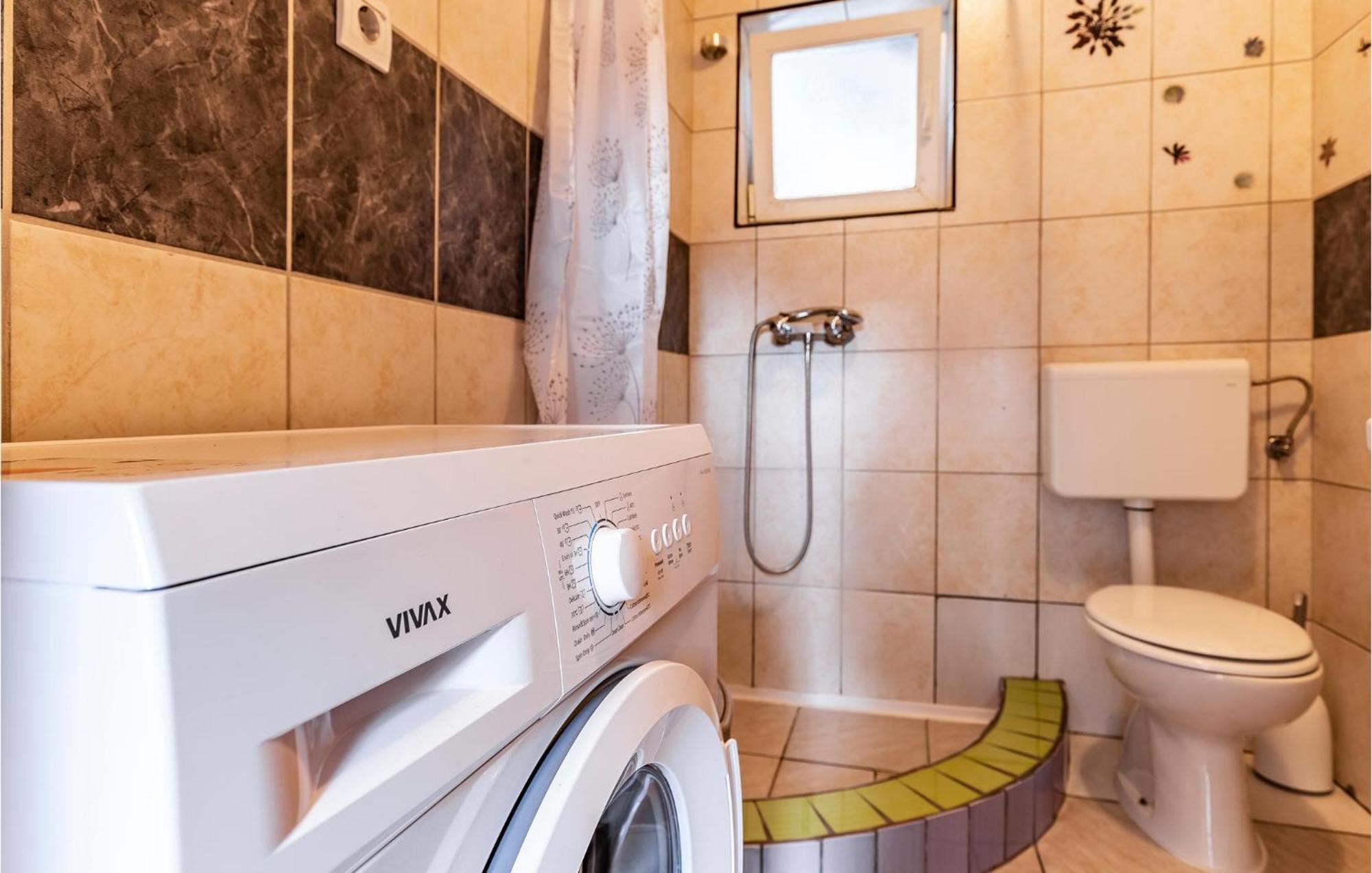 Lovely Apartment In Premantura With Wifi מראה חיצוני תמונה