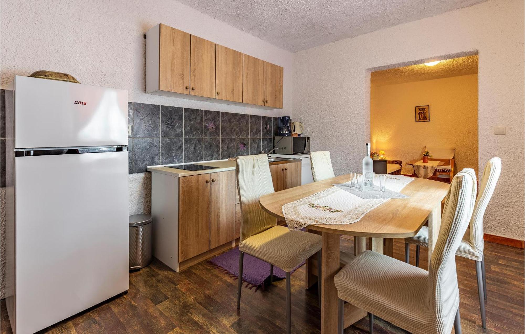 Lovely Apartment In Premantura With Wifi מראה חיצוני תמונה